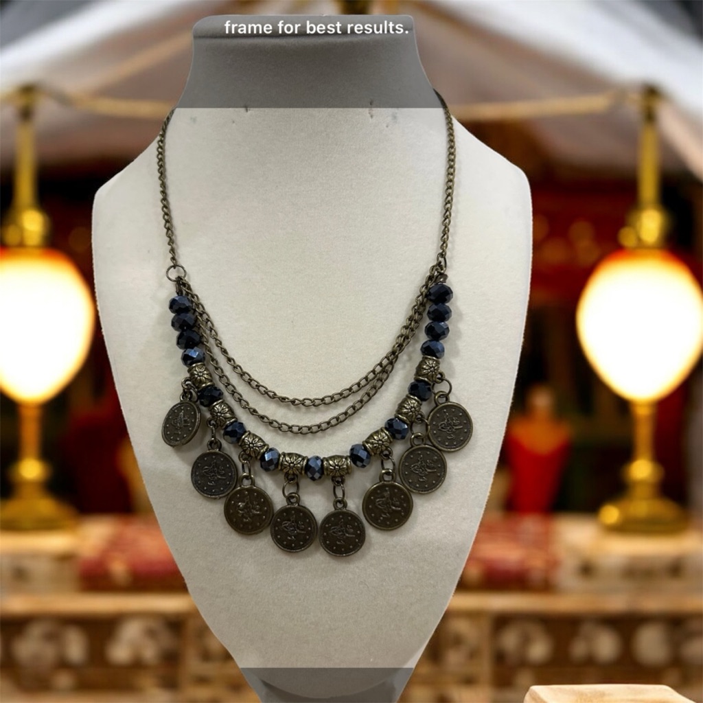 Elegant Coin Pendant Necklace In Black And Gold